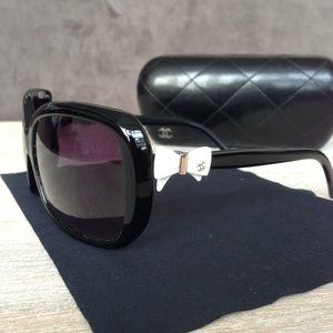 Authentic CHANEL whitebow sunglasses